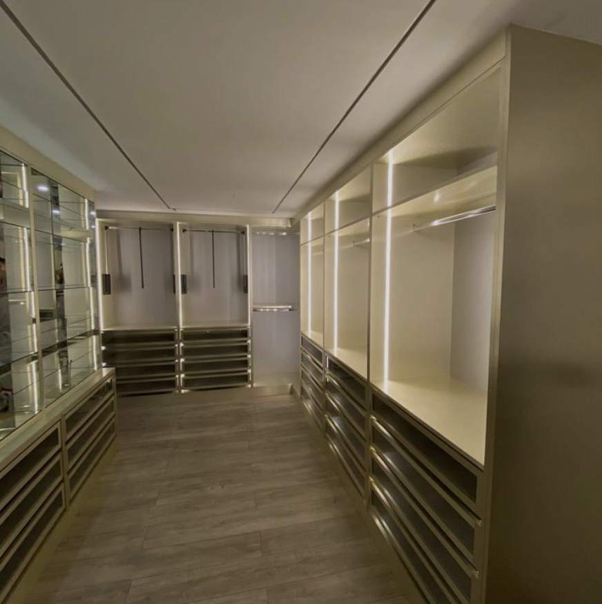 Custom walk-in closet system